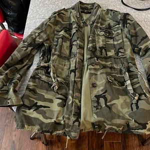 Forever 21 spring jacket. Army print. In great condition